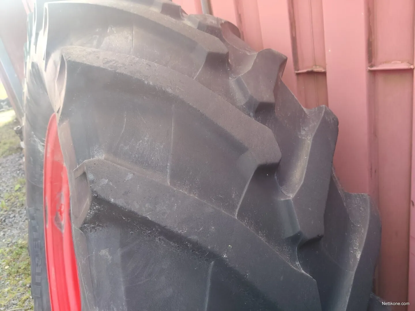 Fendt 818 takarenkaat vanteineen / rengaskoko 650/65R42 Pirelli renkaat