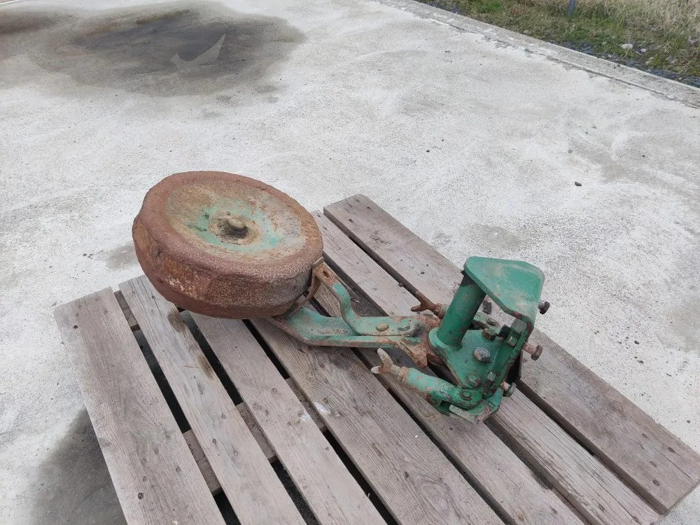 Tukipyörä Kverneland E8 paluuauraan /