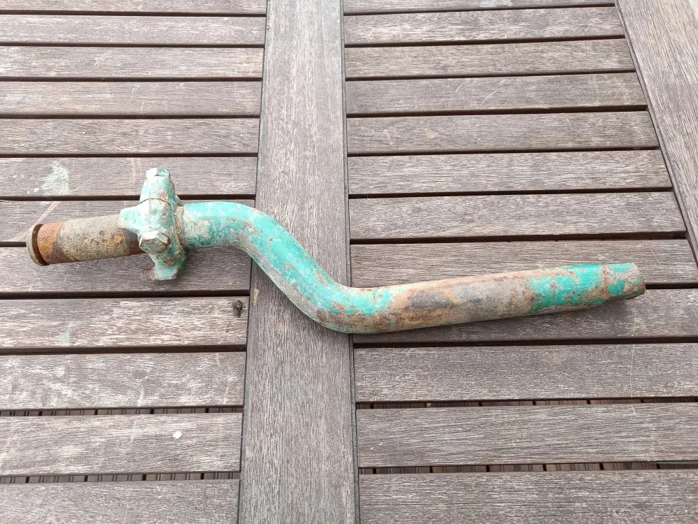 Kverneland kiekkoleikkurin pystyvarsi / n. 510mm, sarka-aurasta