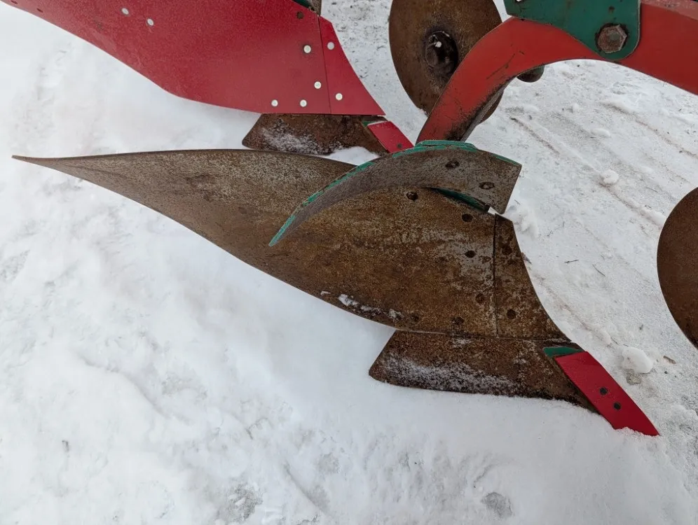 Kverneland AD85 Variomat 4-siipinen / Hydraulinen viilunsäätö, katso video!