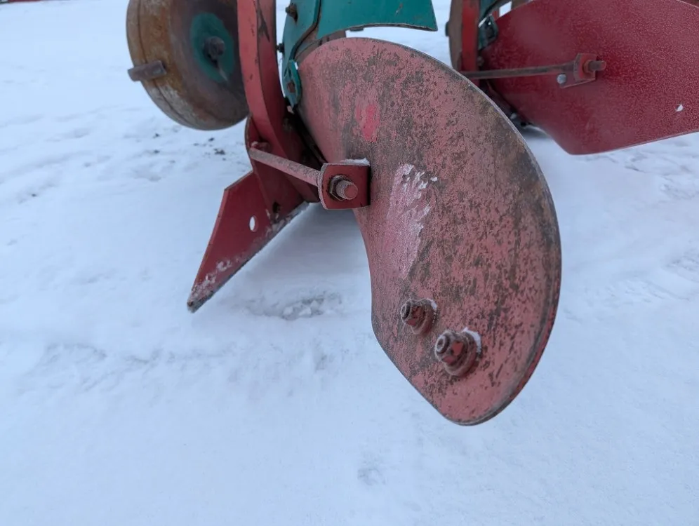 Kverneland AD85 Variomat 4-siipinen / Hydraulinen viilunsäätö, katso video!