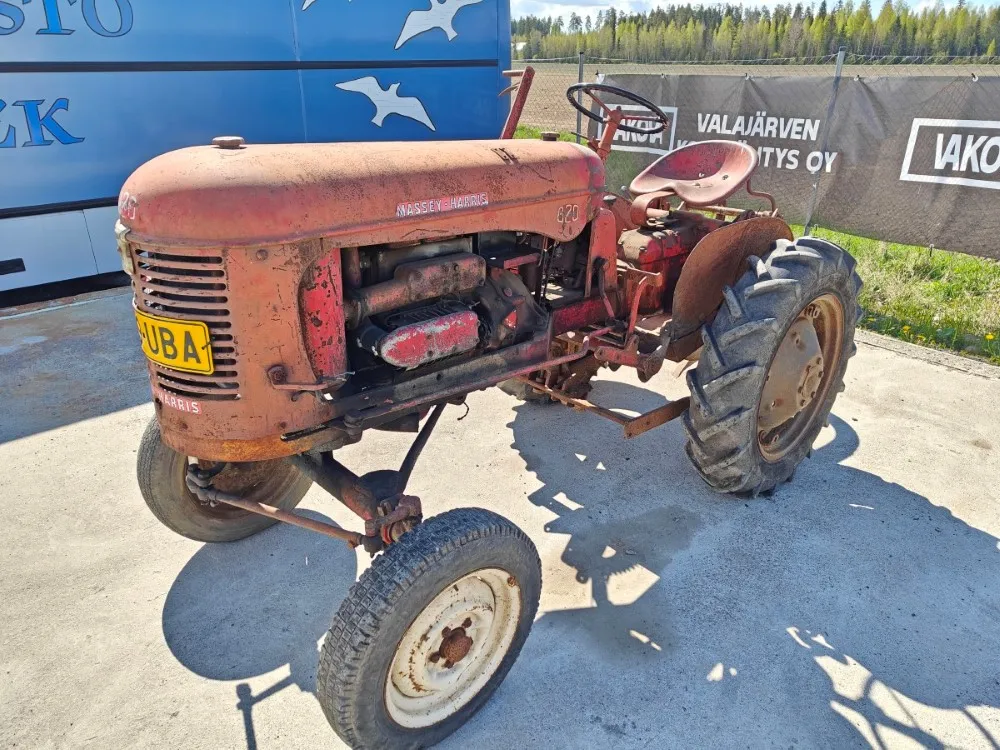 Massey Harris 820D / Harvinainen 2-sylinterinen diesel