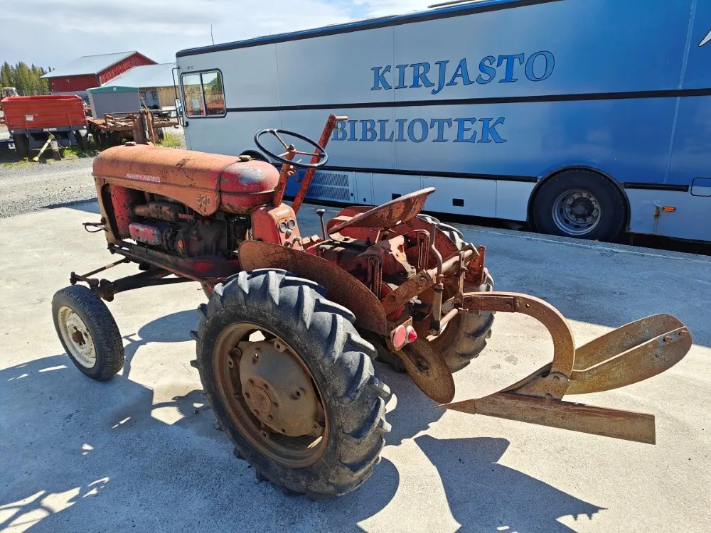 Massey Harris 820D / Harvinainen 2-sylinterinen diesel