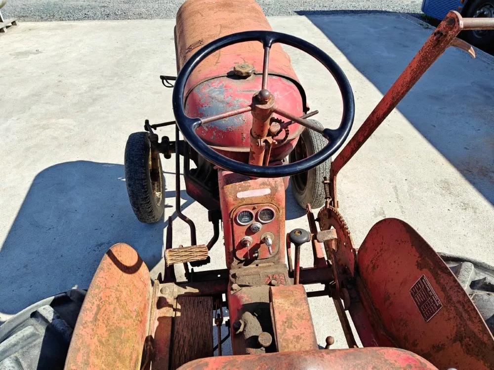 Massey Harris 820D / Harvinainen 2-sylinterinen diesel