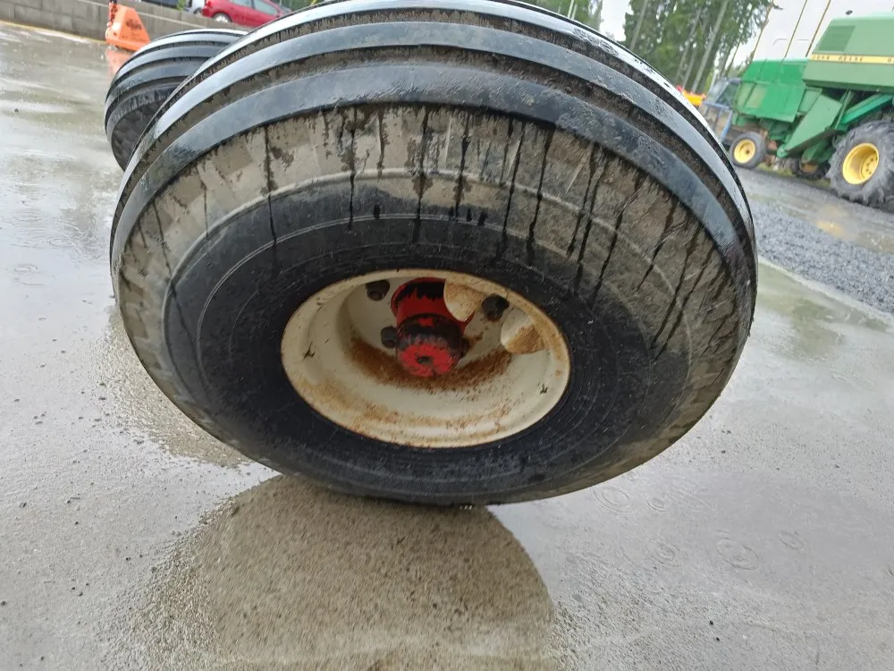 Sampo 410 leikkuupuimurin / täydellinen taka-akseli