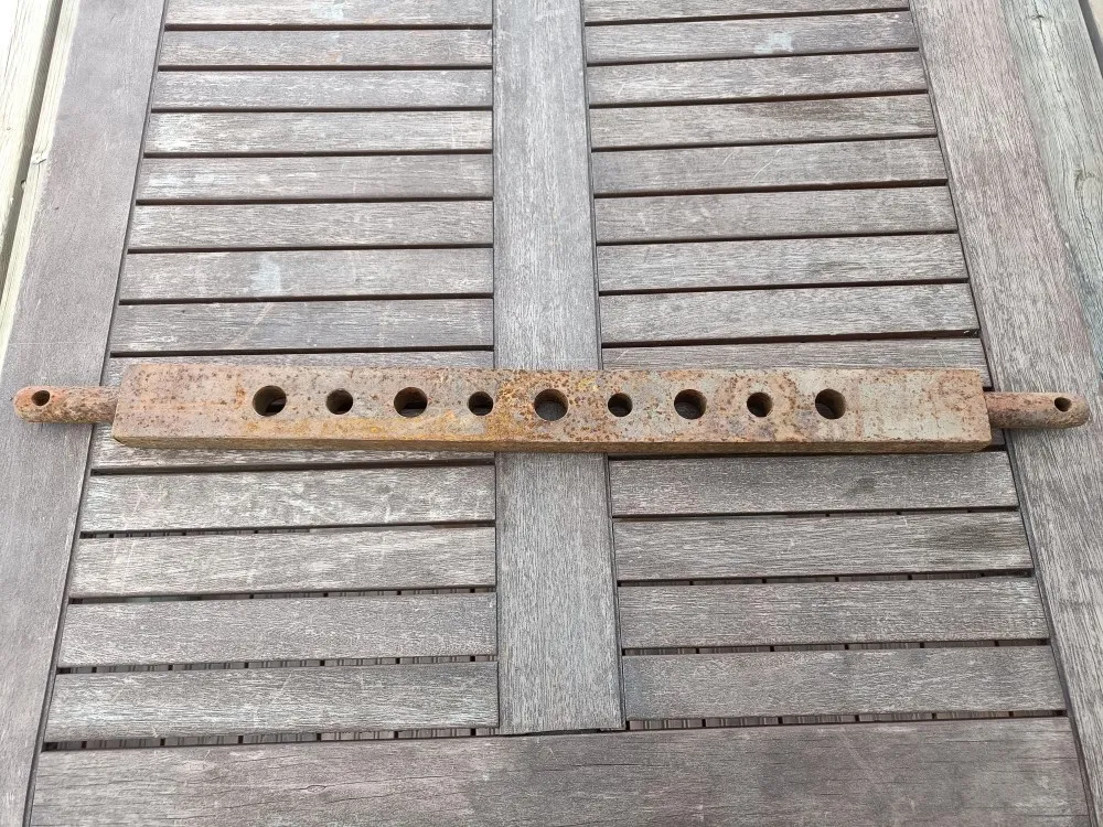 Vetokarttu pituus 820mm päät 28mm / Reiät 26mm