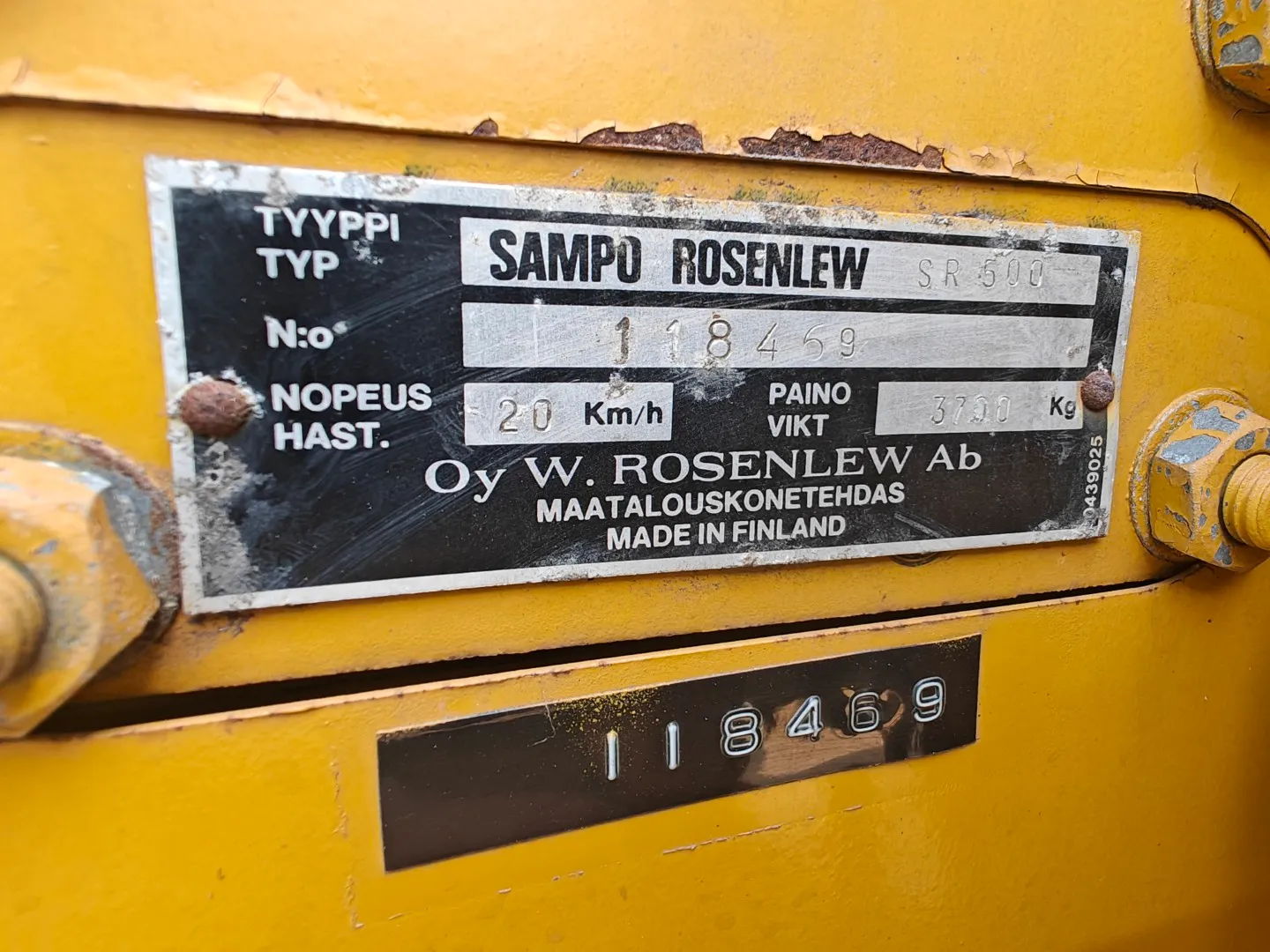 Sampo Rosenlew 500 leikkuupuimuri / Hytitön - Katso video!