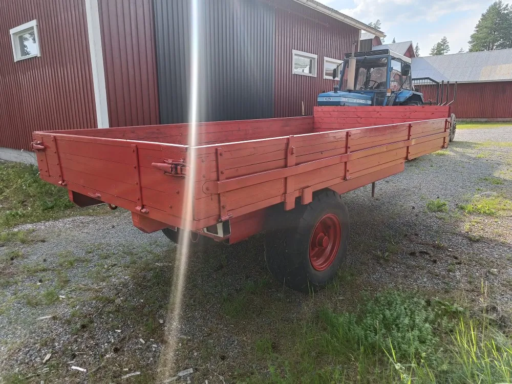 Kipa kippikärry 1-akselinen / Kantavuus 7000kg, siisti kärry