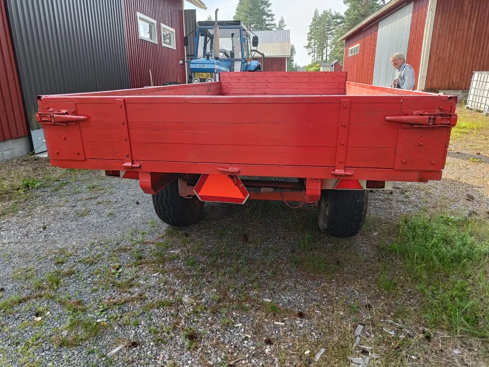 Kipa kippikärry 1-akselinen / Kantavuus 7000kg, siisti kärry