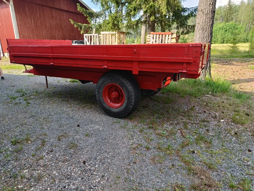 Kipa kippikärry 1-akselinen / Kantavuus 7000kg, siisti kärry