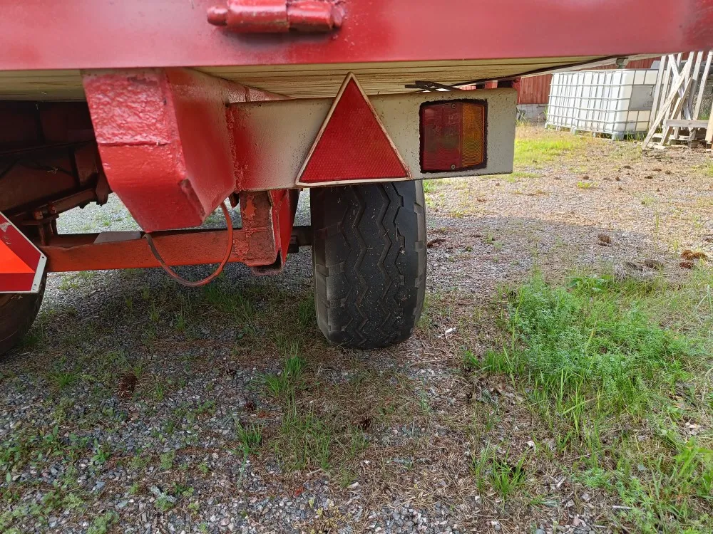 Kipa kippikärry 1-akselinen / Kantavuus 7000kg, siisti kärry