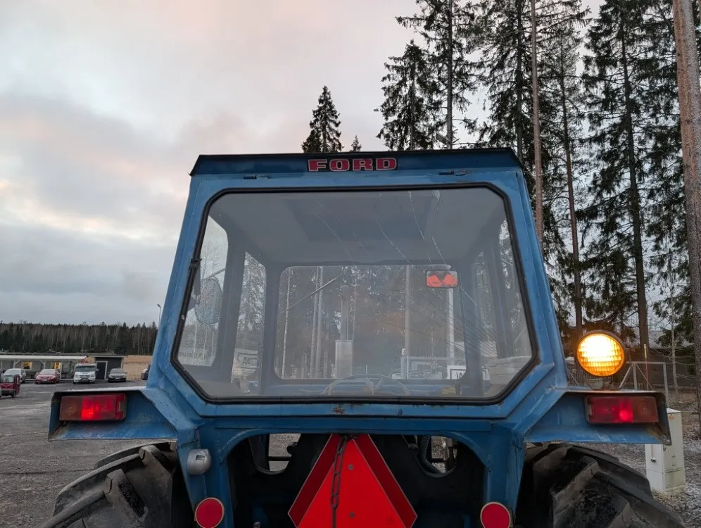 Ford 5000 traktori / Alkuperäiskuntoinen - Katso video!