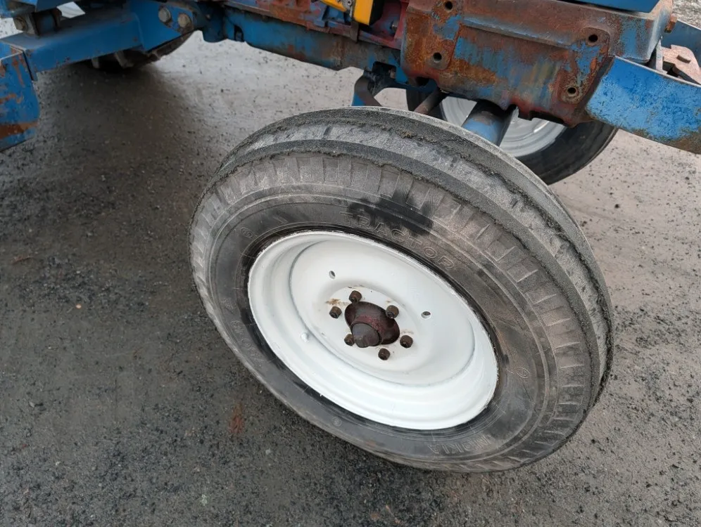 Ford 5000 traktori / Alkuperäiskuntoinen - Katso video!