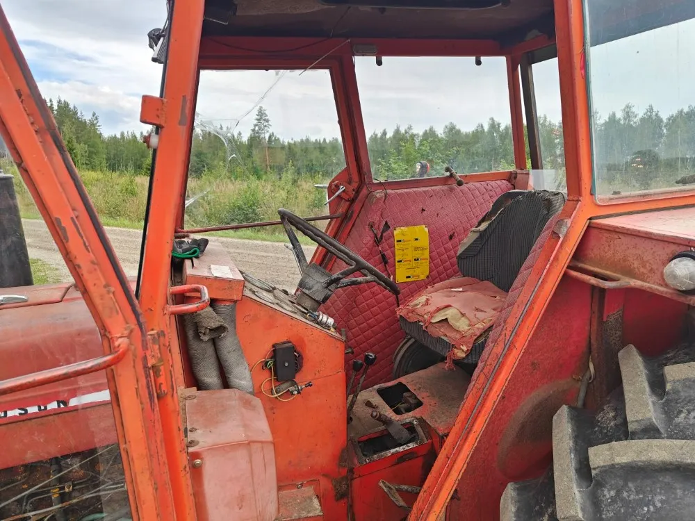 Massey Ferguson 165S traktori / alvillinen kone, Katso video!
