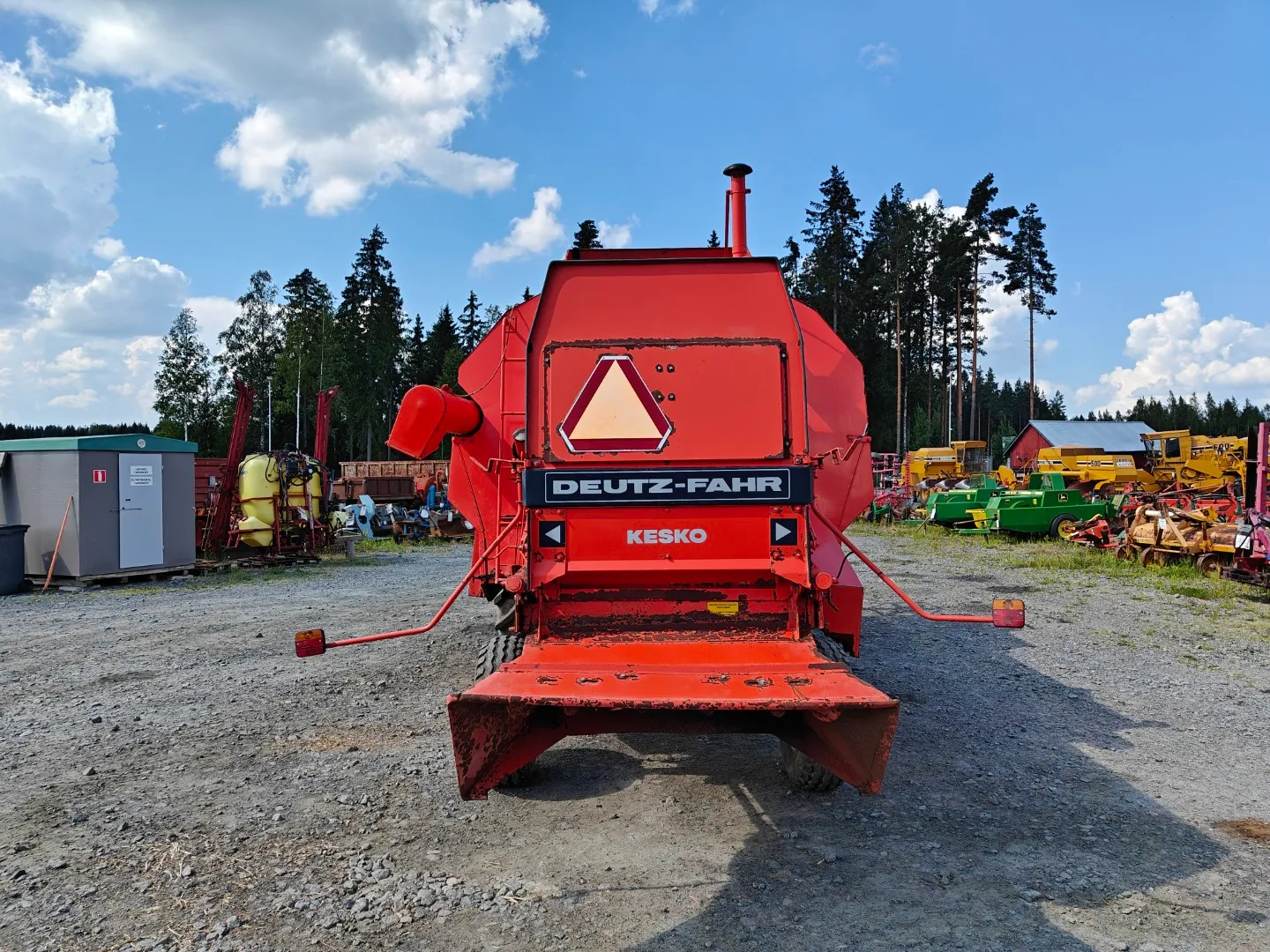 Deutz Fahr M1080 leikkuupuimuri / Hytillinen - Katso video!