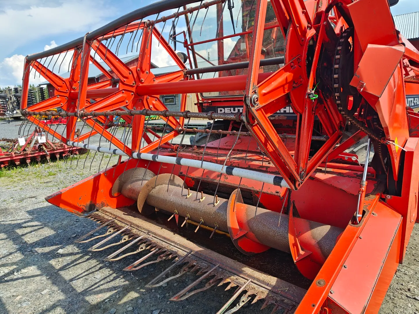Deutz Fahr M1080 leikkuupuimuri / Hytillinen - Katso video!