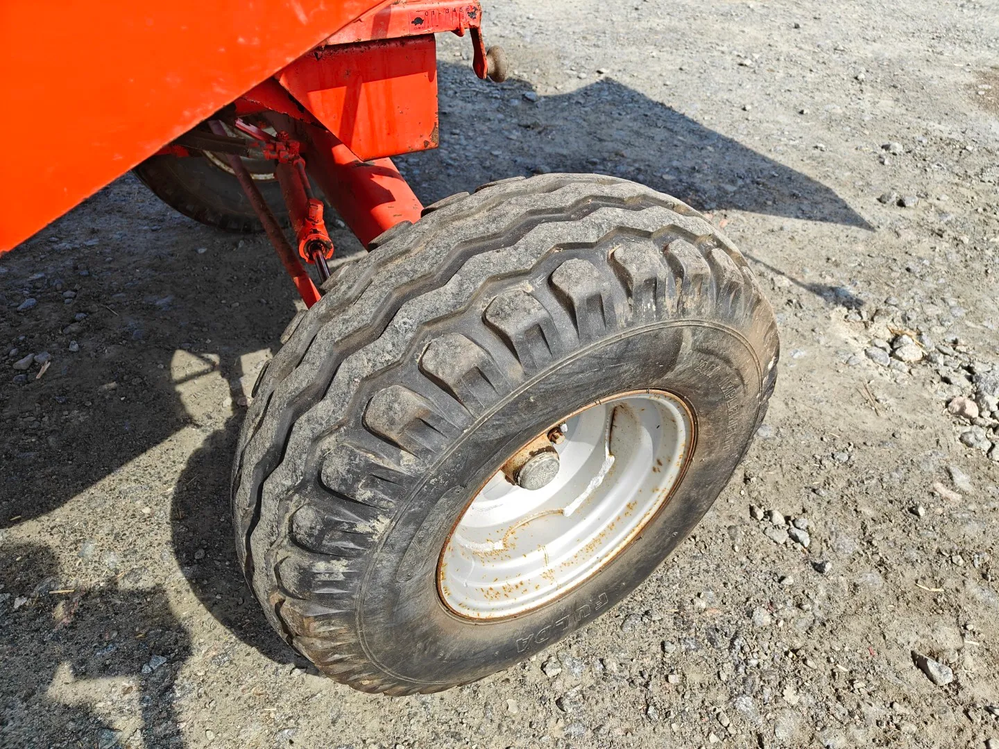 Deutz Fahr M1080 leikkuupuimuri / Hytillinen - Katso video!