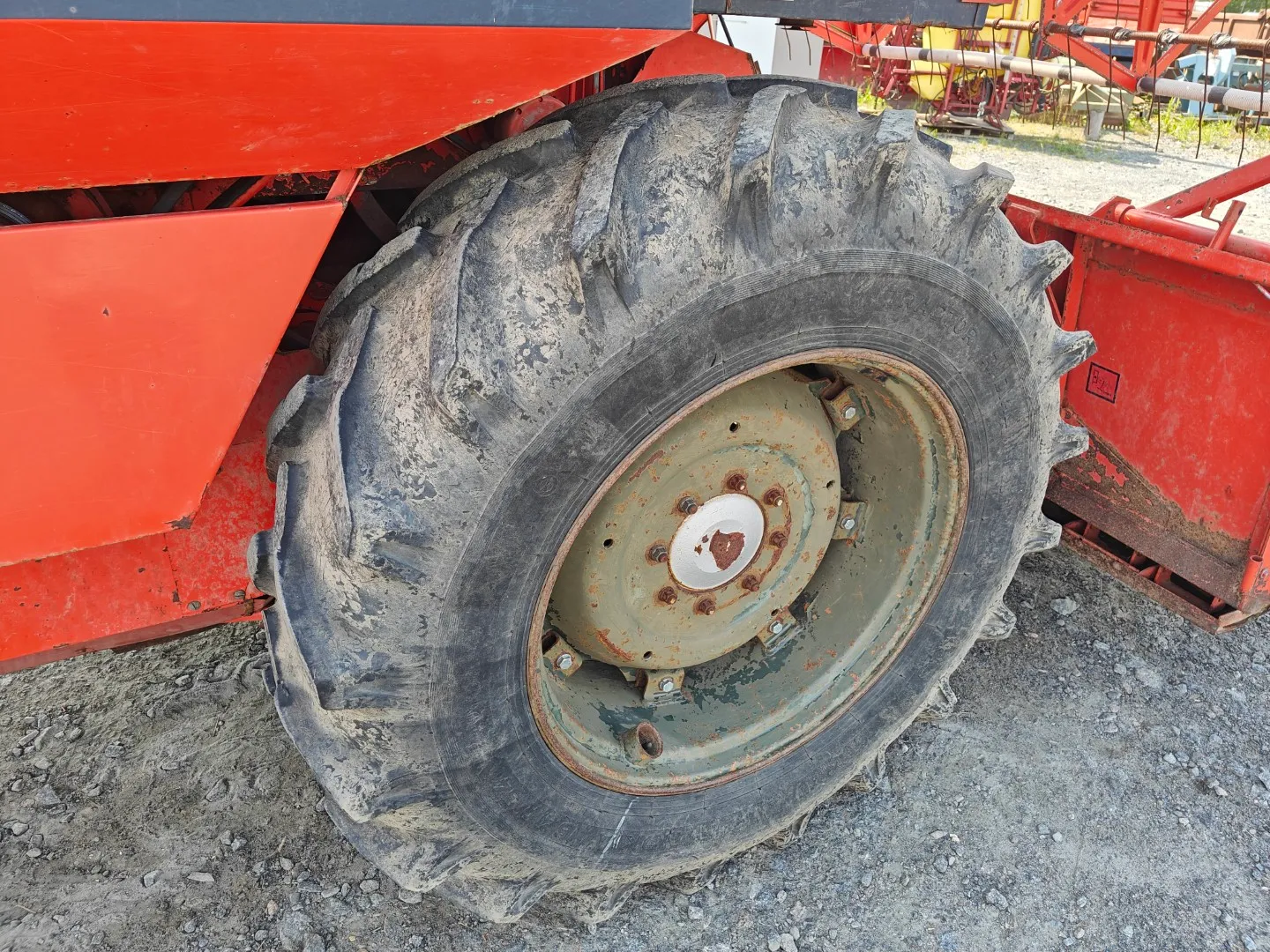 Deutz Fahr M1080 leikkuupuimuri / Hytillinen - Katso video!