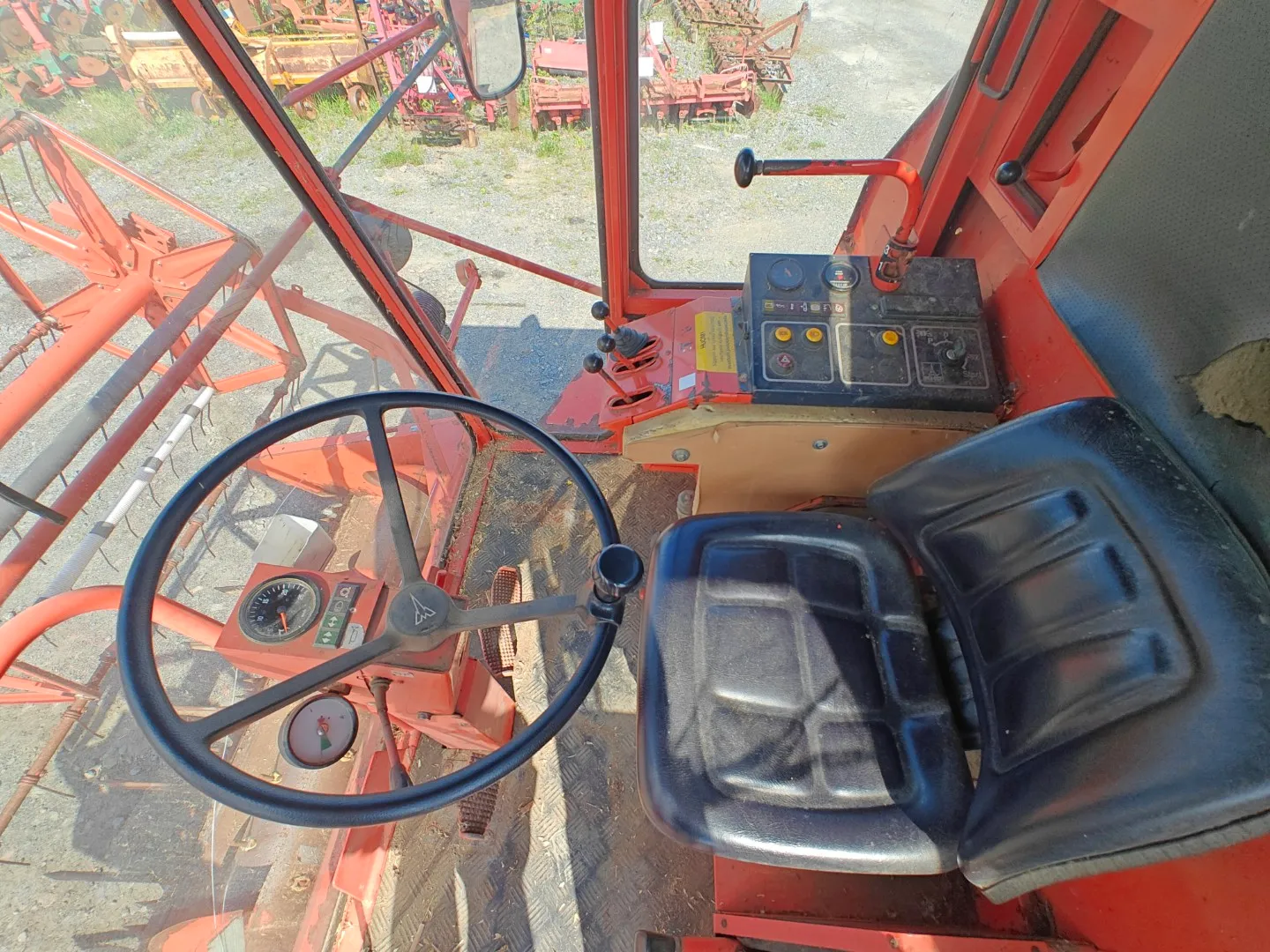 Deutz Fahr M1080 leikkuupuimuri / Hytillinen - Katso video!