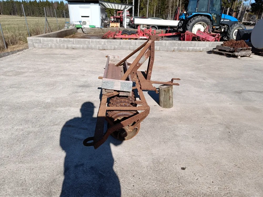 Jyrätukki 170 cm vetopäällä /