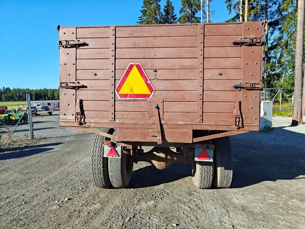 Kippikärry 1-akselinen / Puulaidat ja vaneripohja, katso video!
