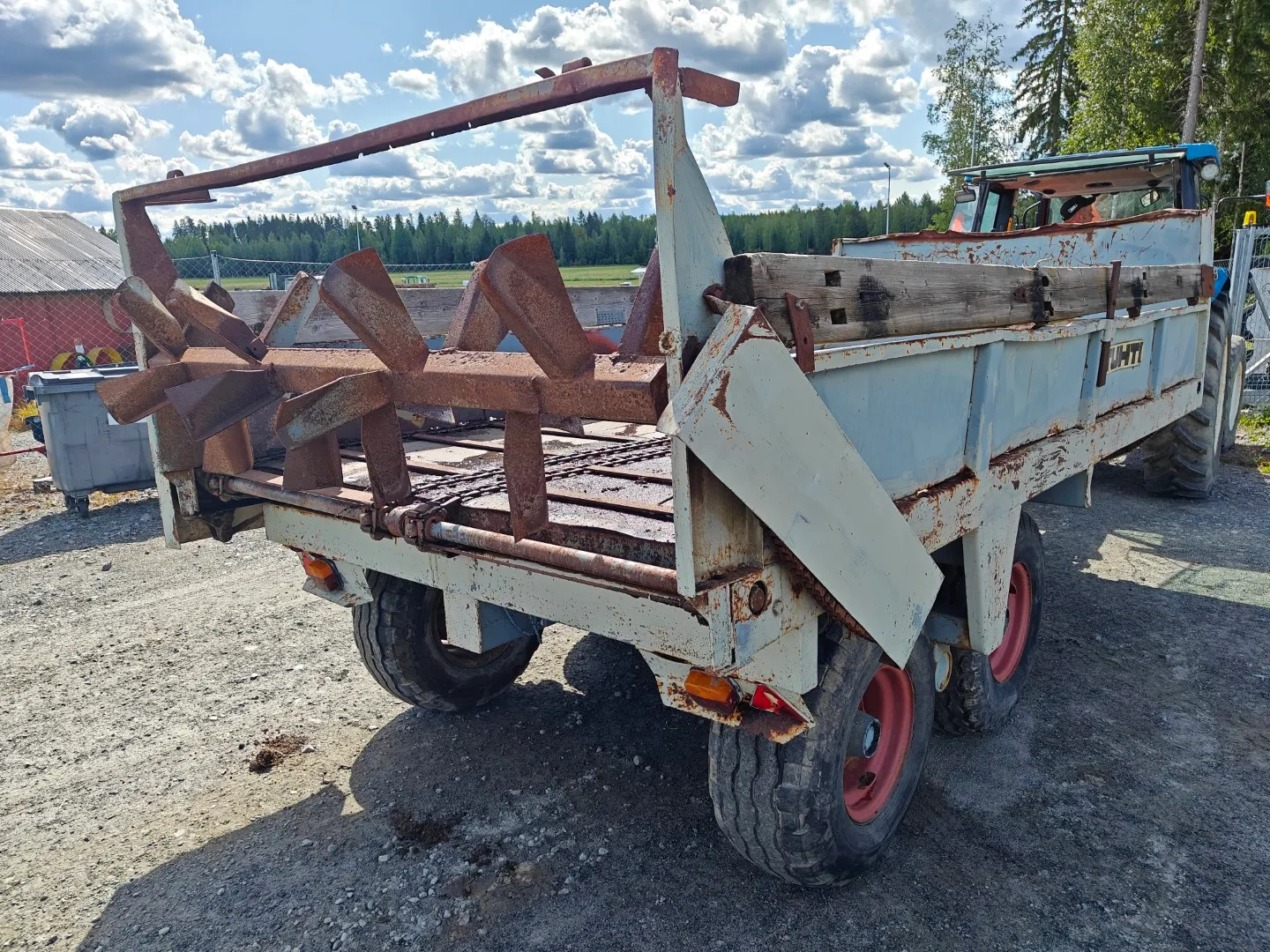 Tuhti yleisperävaunu - lantakärry / 8000kg - telikärry - video!