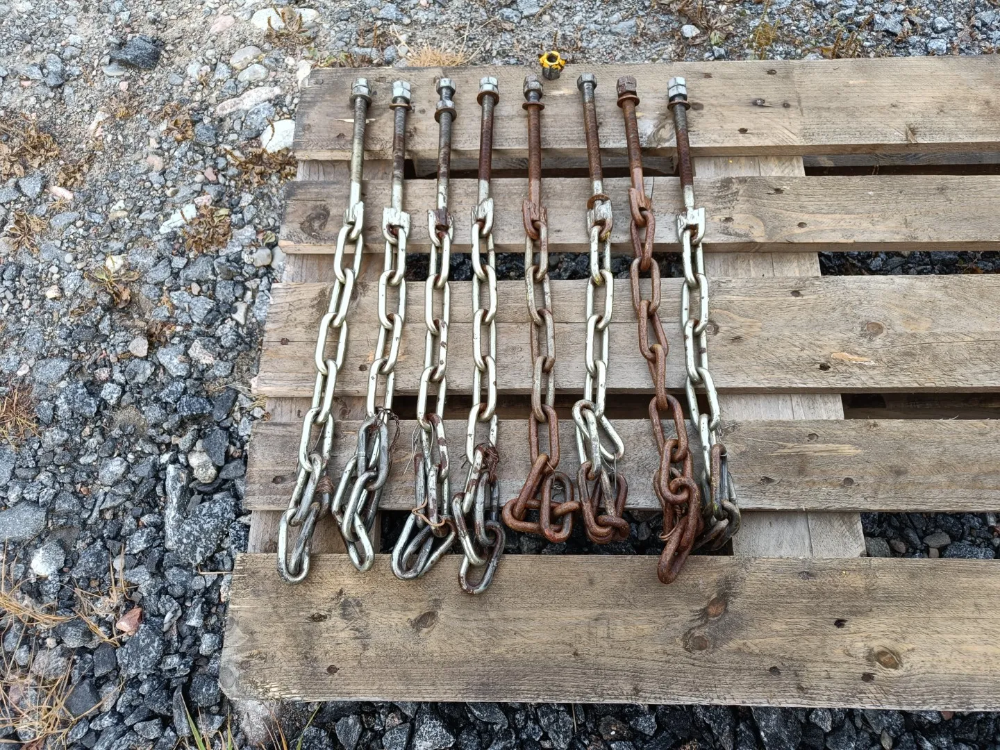 Paripyörien kiinnitysketjut 8 kpl /