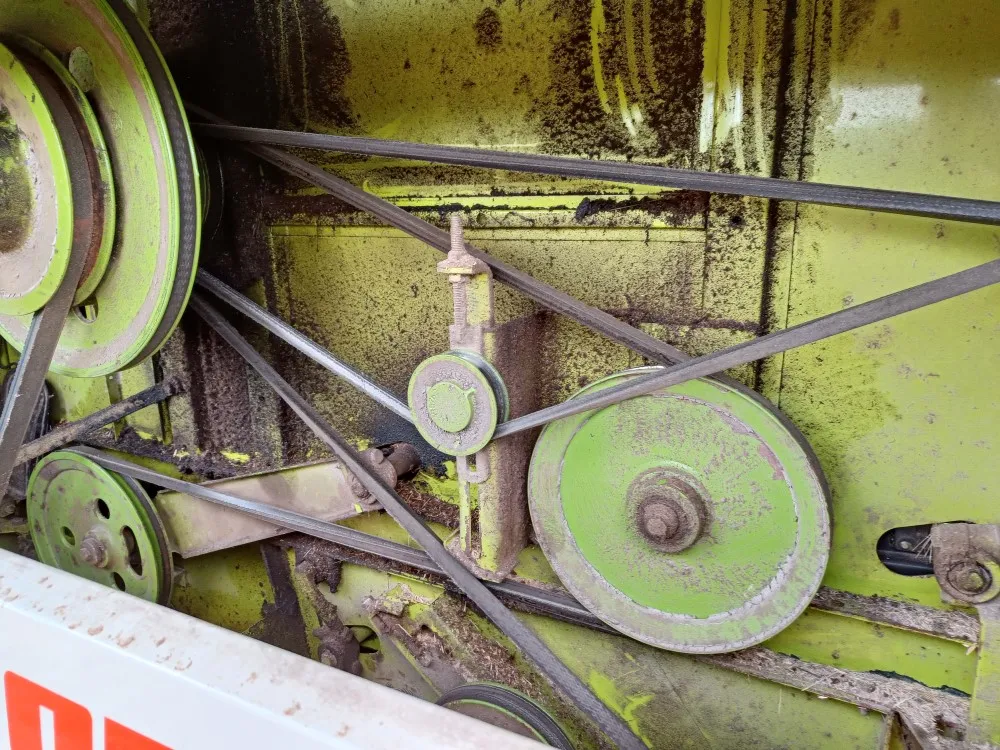 Claas Dominator 48S leikkuupuimuri / Hydraulisella torvella