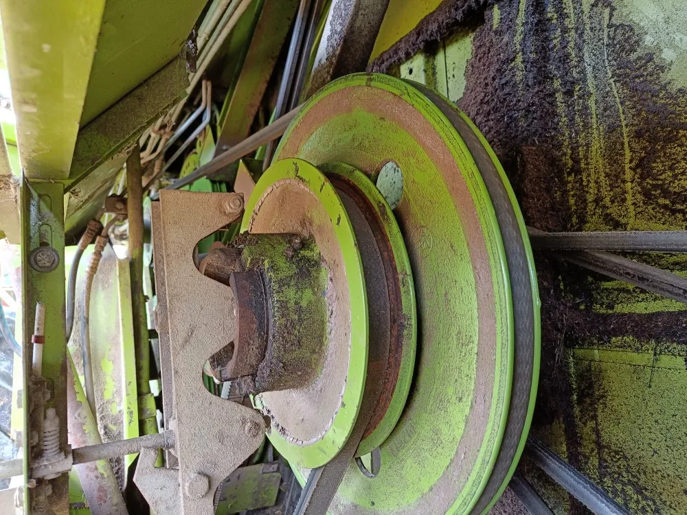 Claas Dominator 48S leikkuupuimuri / Hydraulisella torvella