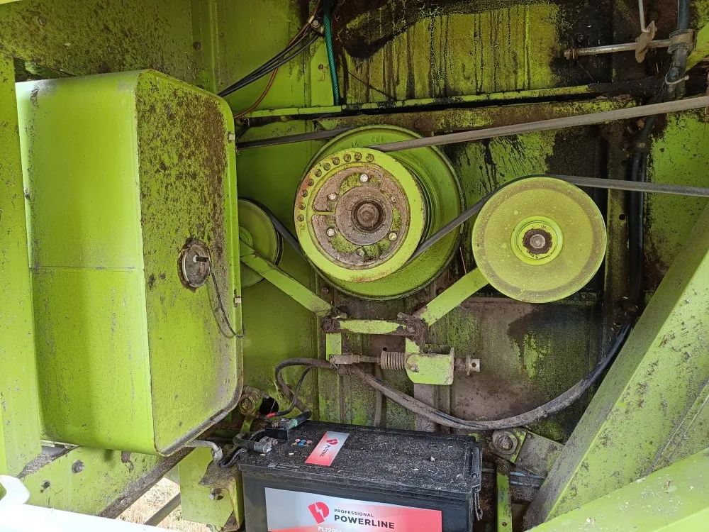 Claas Dominator 48S leikkuupuimuri / Hydraulisella torvella