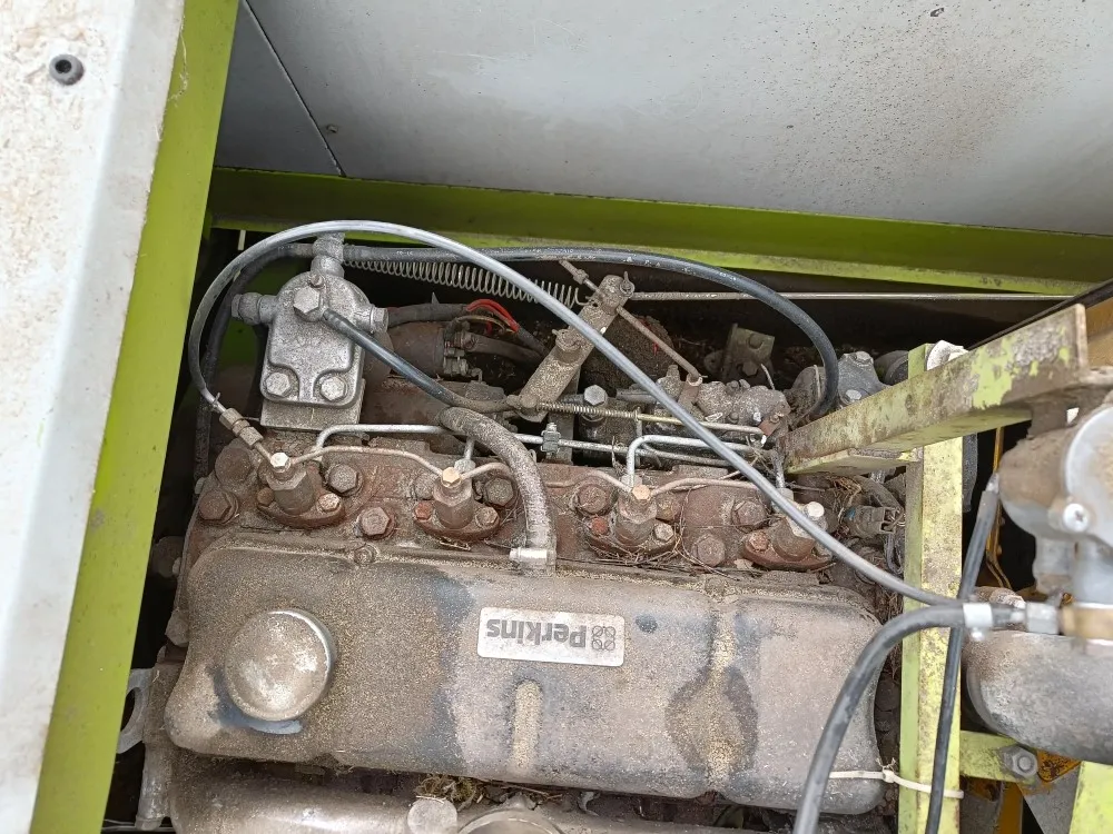 Claas Dominator 48S leikkuupuimuri / Hydraulisella torvella