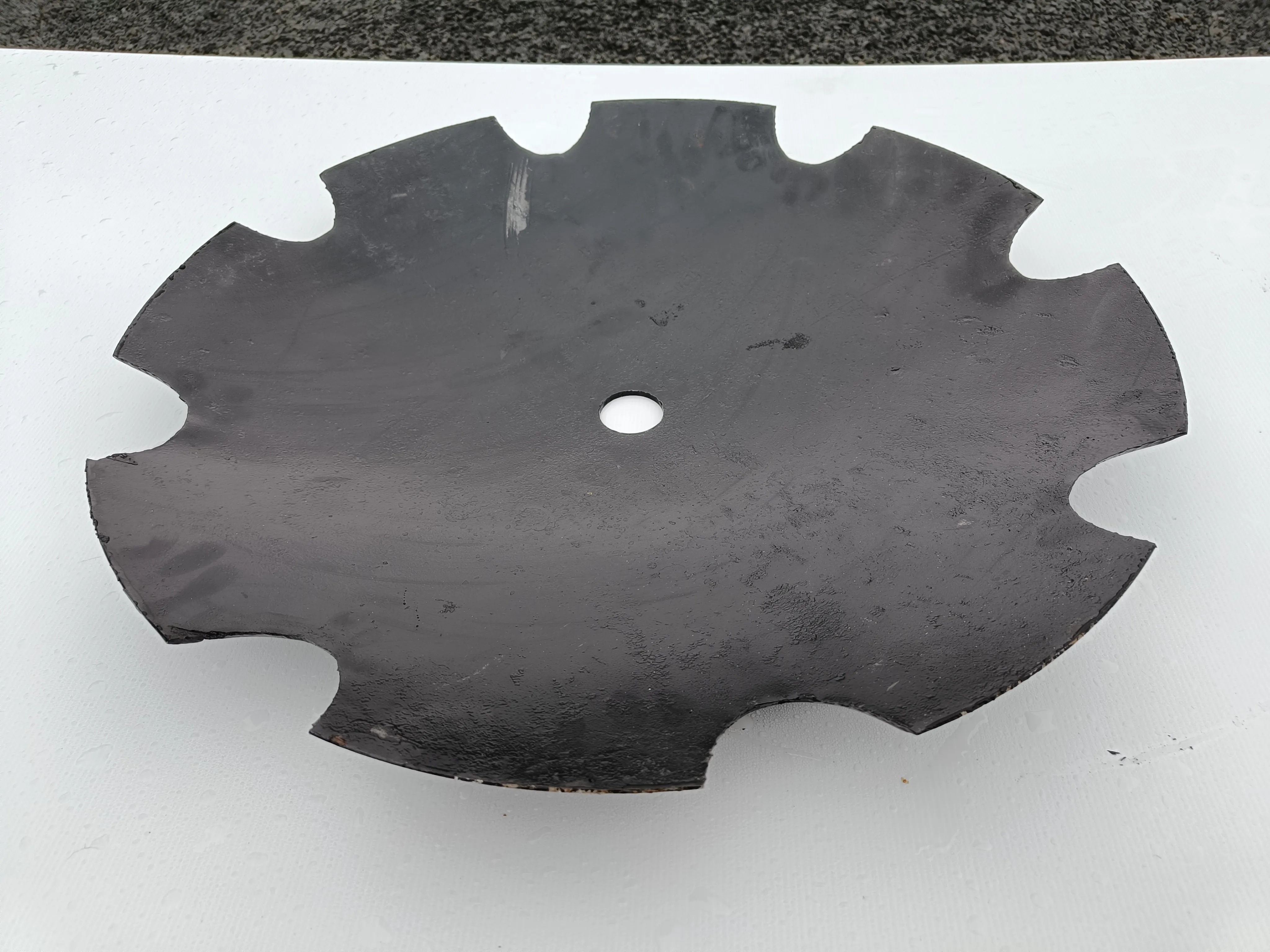 Lautanen 660mm, pyöreä 46mm keskireikä / mm. Belarus ja Tempo lautasmuokkaimiin