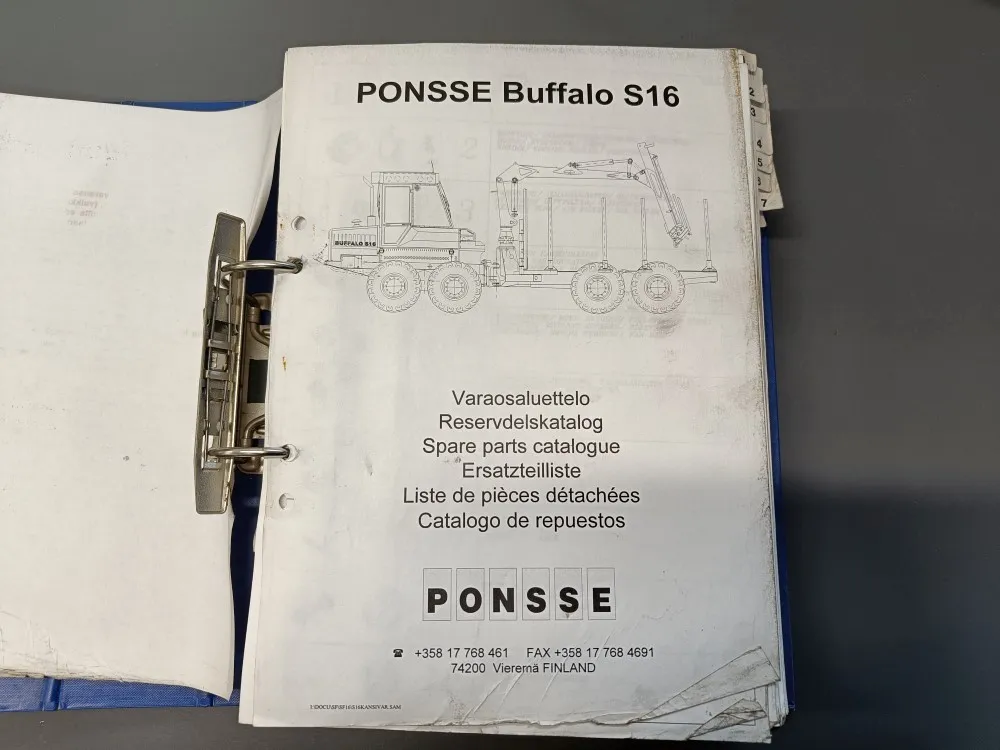 Ponsse buffalo S16 metsäkoneen / Varaosaluottelo, kaksi kansiollista
