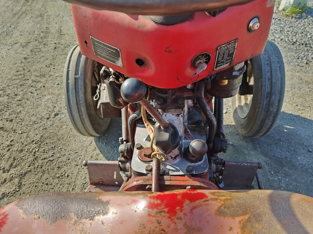 Massey Ferguson 35 traktori / Alkuperäiskuntoinen, katso video!
