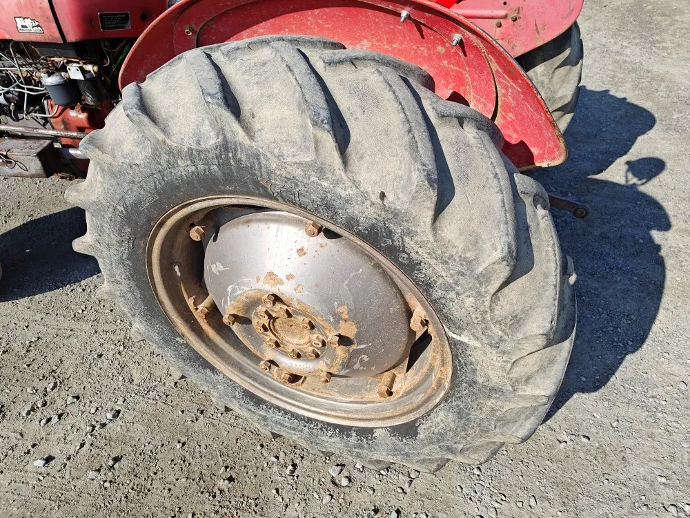Massey Ferguson 35 traktori / Alkuperäiskuntoinen, katso video!
