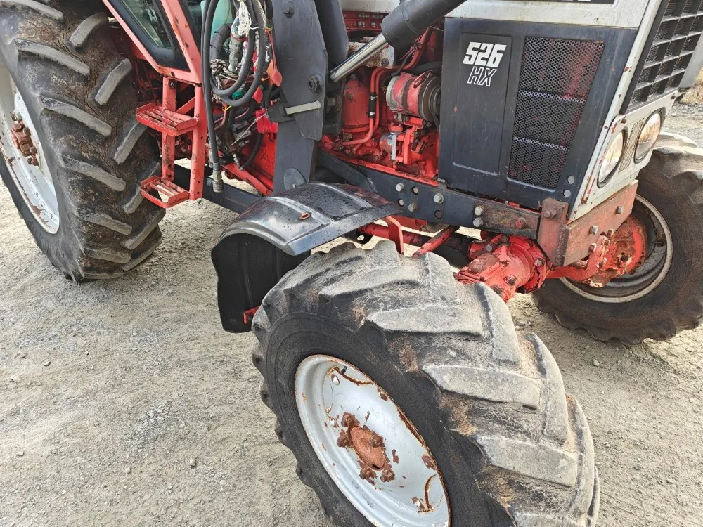 Belarus Agross 526HX / Quicke 4300US etukuormaajalla, katso video!