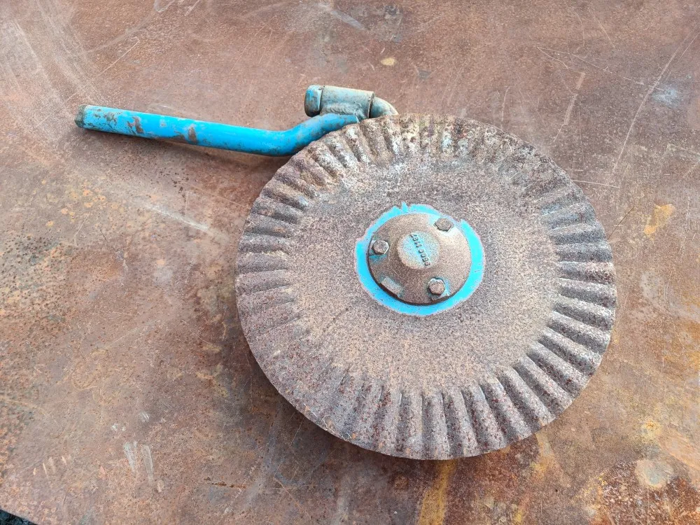 Kiekkoleikkuri täydellinen / Fiskars KHN sarka-aurasta