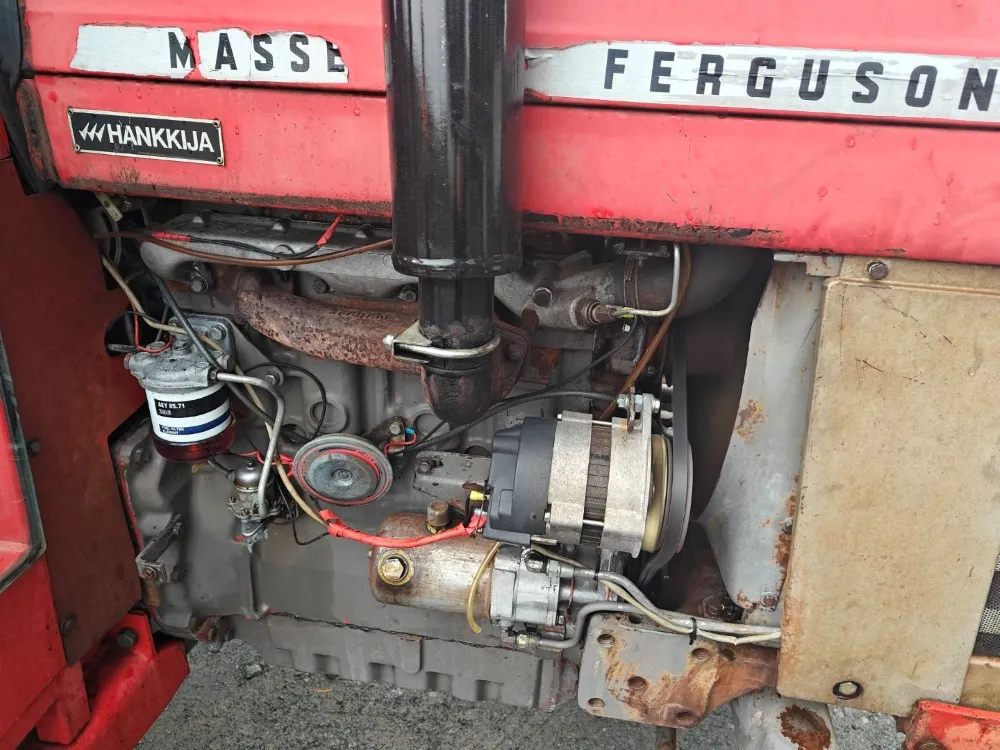 Massey Ferguson 165S, lisähydrauliikalla / Katso video!