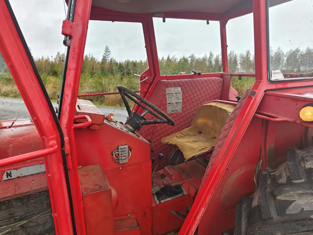 Massey Ferguson 165S, lisähydrauliikalla / Katso video!