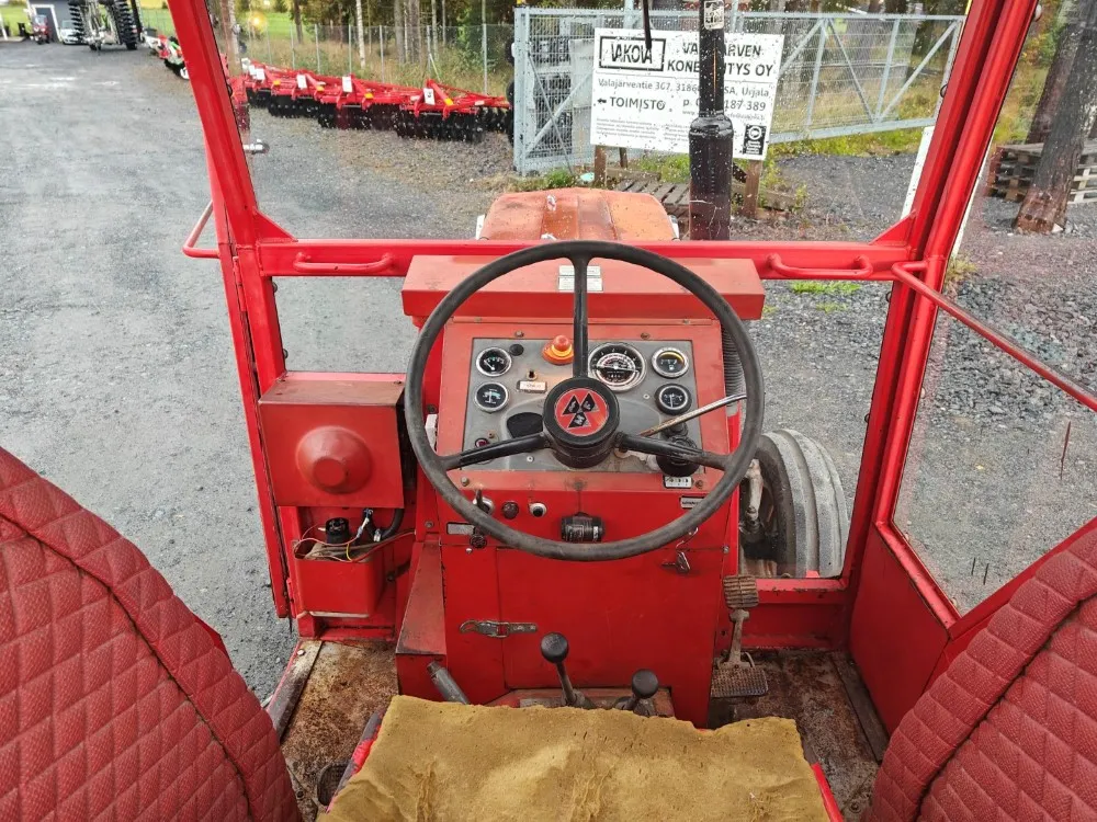 Massey Ferguson 165S, lisähydrauliikalla / Katso video!
