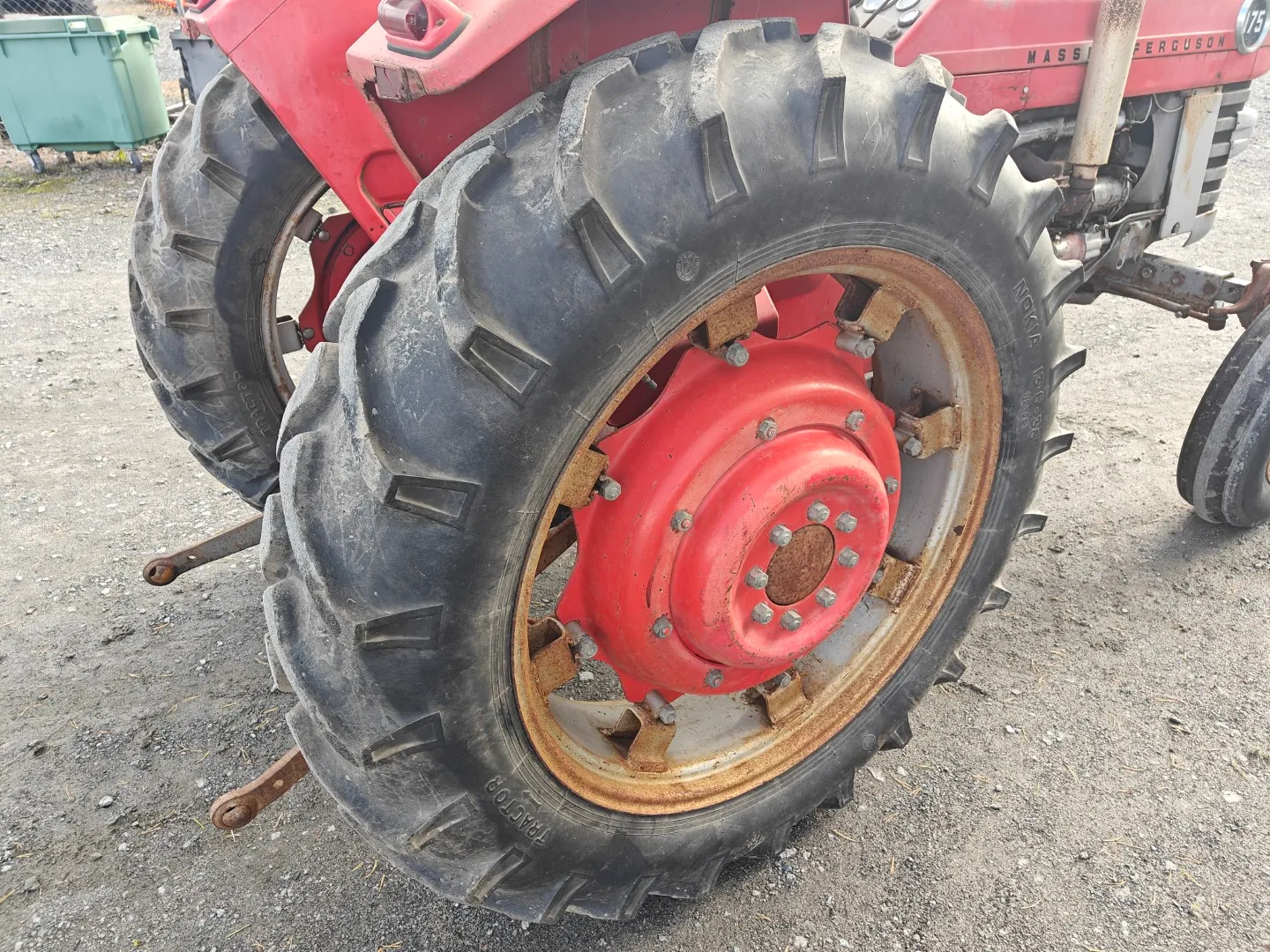 Massey Ferguson 175 Multi Power / Avomalli, katso video!