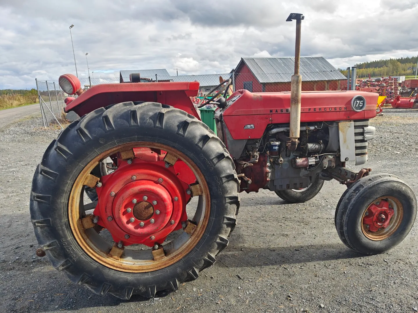 Massey Ferguson 175 Multi Power / Avomalli, katso video!