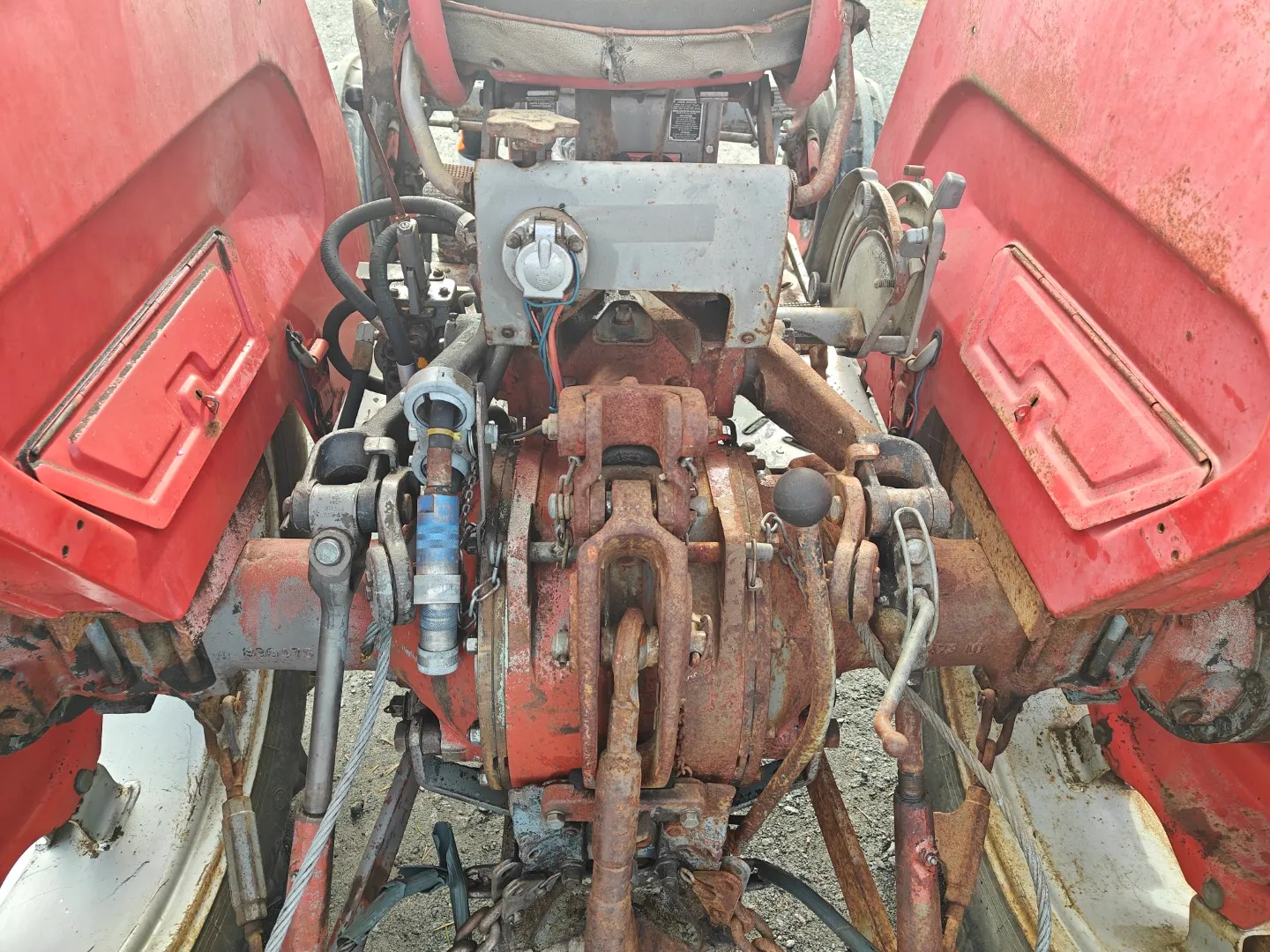 Massey Ferguson 175 Multi Power / Avomalli, katso video!