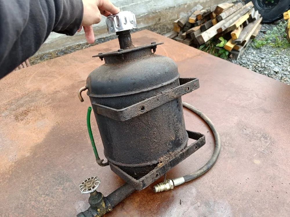 Massey Ferguson 175 / traktorin hydrauliikan lisäsäiliö