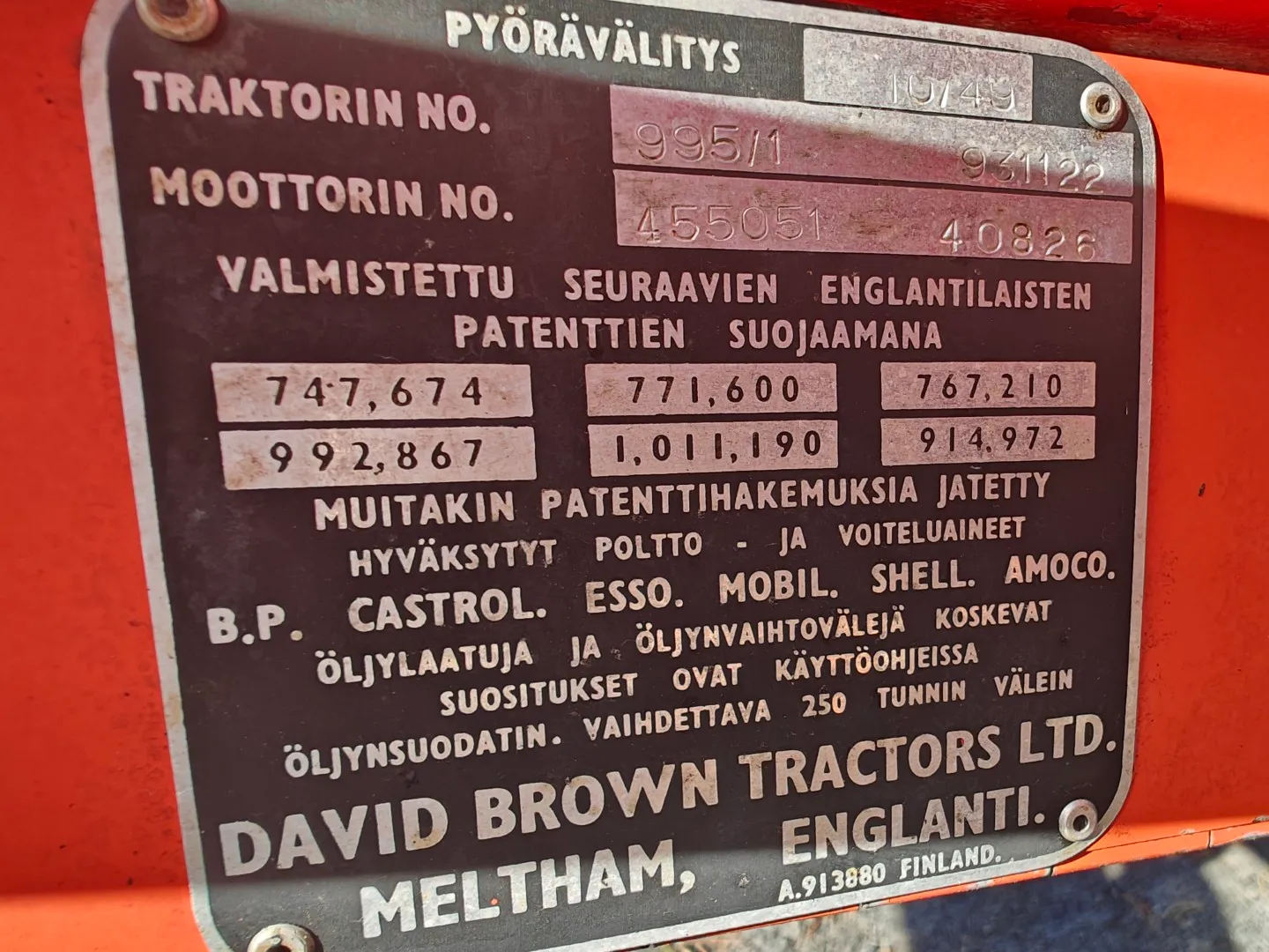 David Brown 995 traktori / 2930h - alkuperäiskuntoinen - Video!