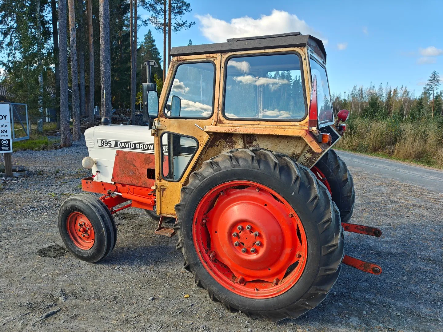 David Brown 995 traktori / 2930h - alkuperäiskuntoinen - Video!