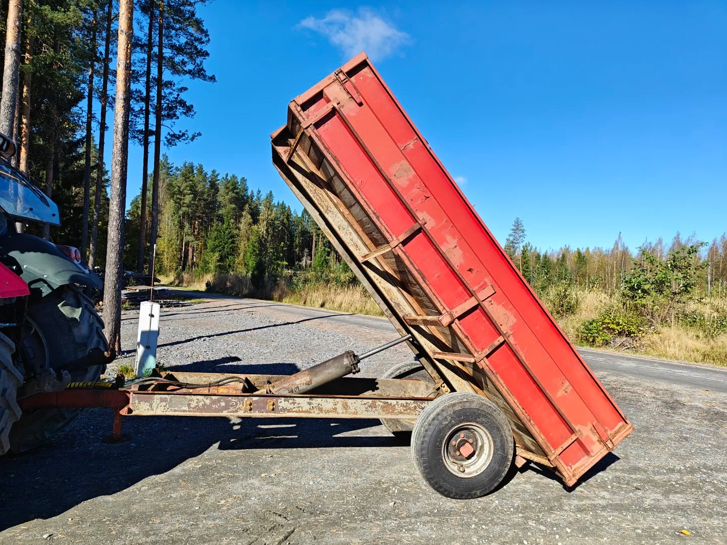 Kippikärry 1-akselinen / Peltilaidat ja -pohja - korjattavaksi
