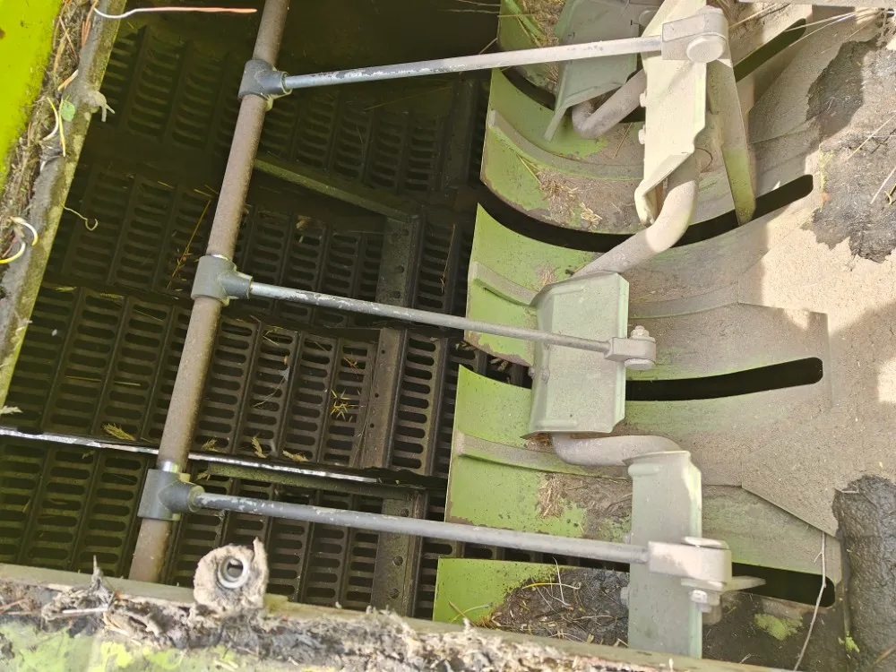 Claas Dominator 58S, 6-sylinterinen / hydraulinen torvi, ruumenlevitin, katso video