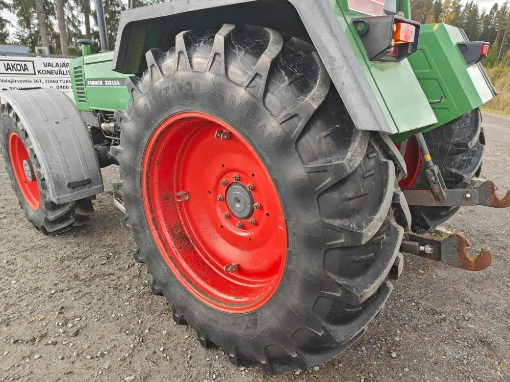 Fendt Farmer 312LSA Turbomatik / Traktori - Ajettu 4100h! - Video!