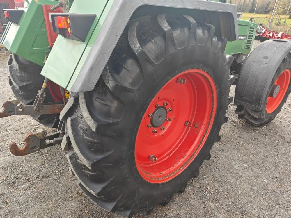 Fendt Farmer 312LSA Turbomatik / Traktori - Ajettu 4100h! - Video!
